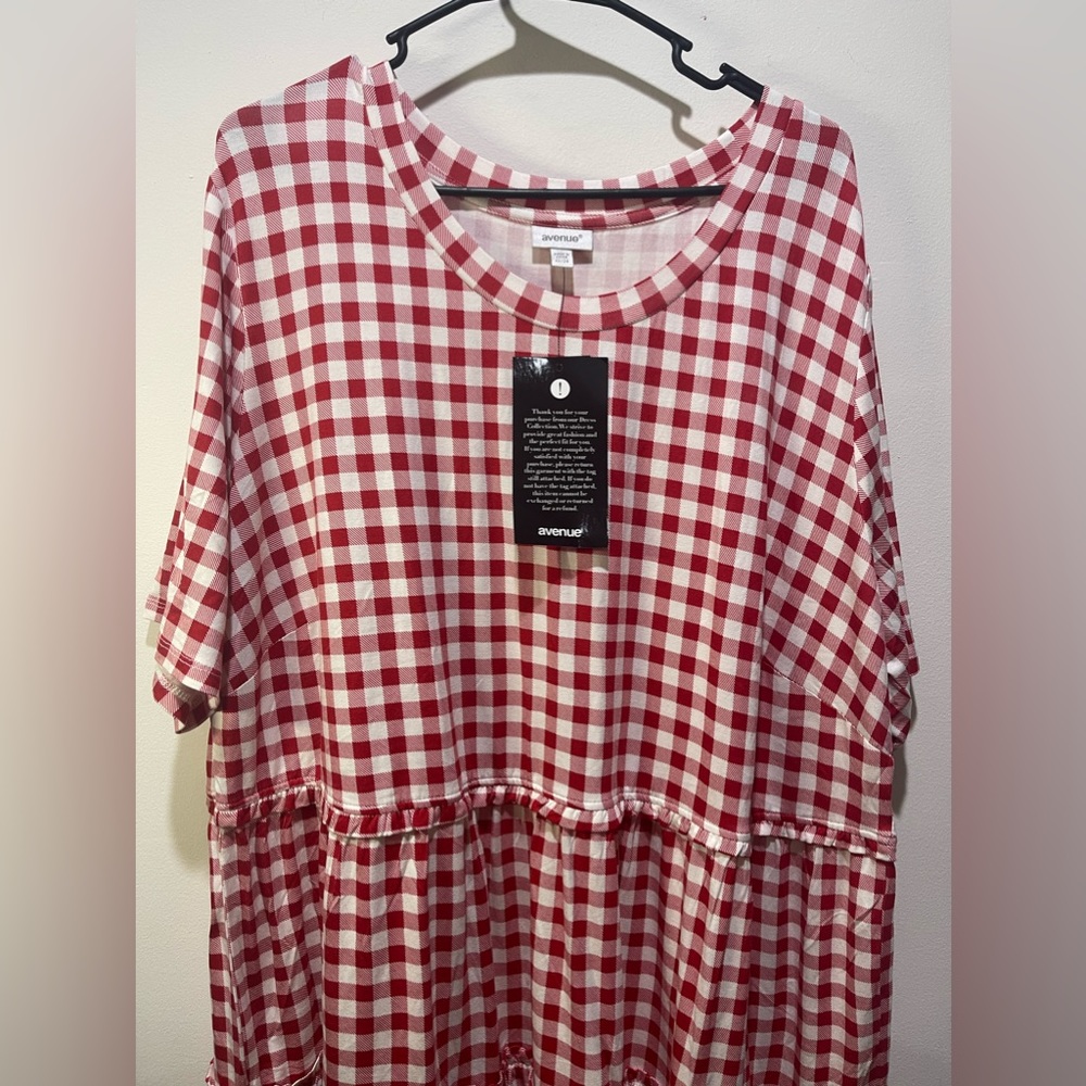 Avenue Women's Top 22/24 NWT Plaid Tiered Short Sleeves Ruffled